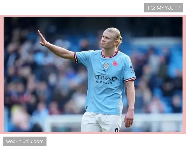 利兹联高位逼抢战术，客战曼城防线承压