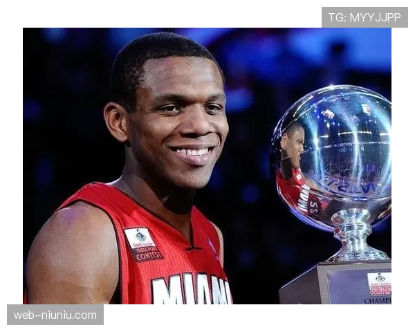 前大联盟全明星外野手，现效力日职的亚当·琼斯宣布本赛季后退役